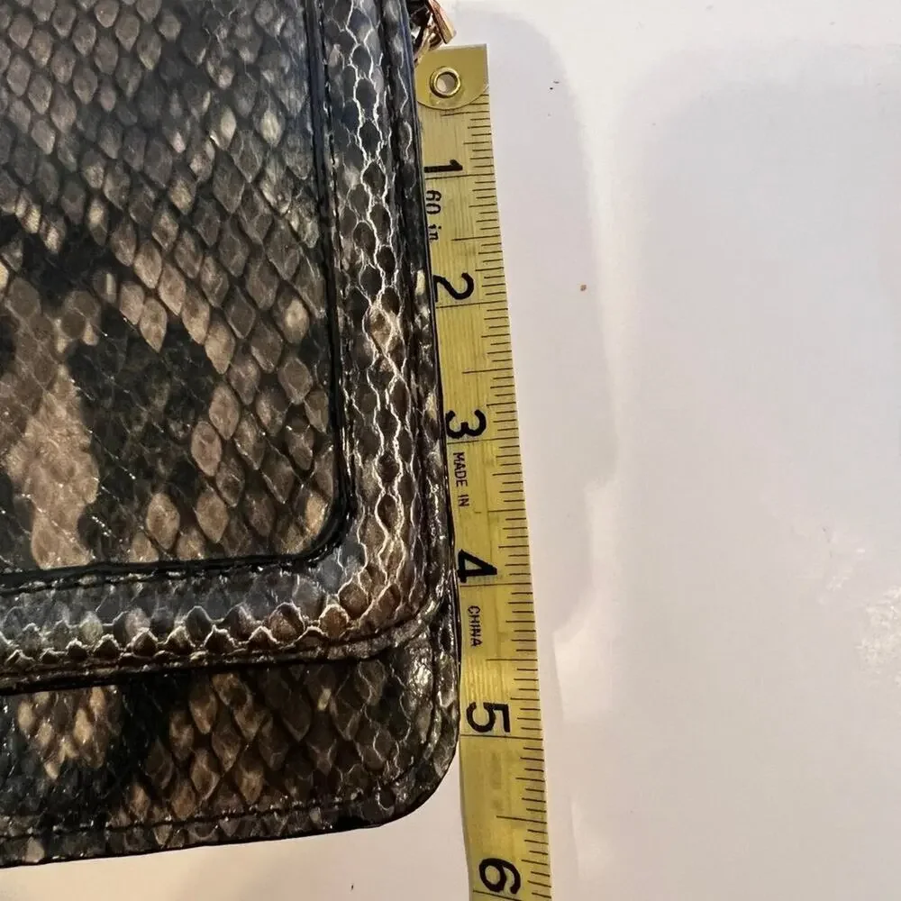 Victoria’s Secret ladies wallet, clutch, faux snakeskin - Picture 5 of 12